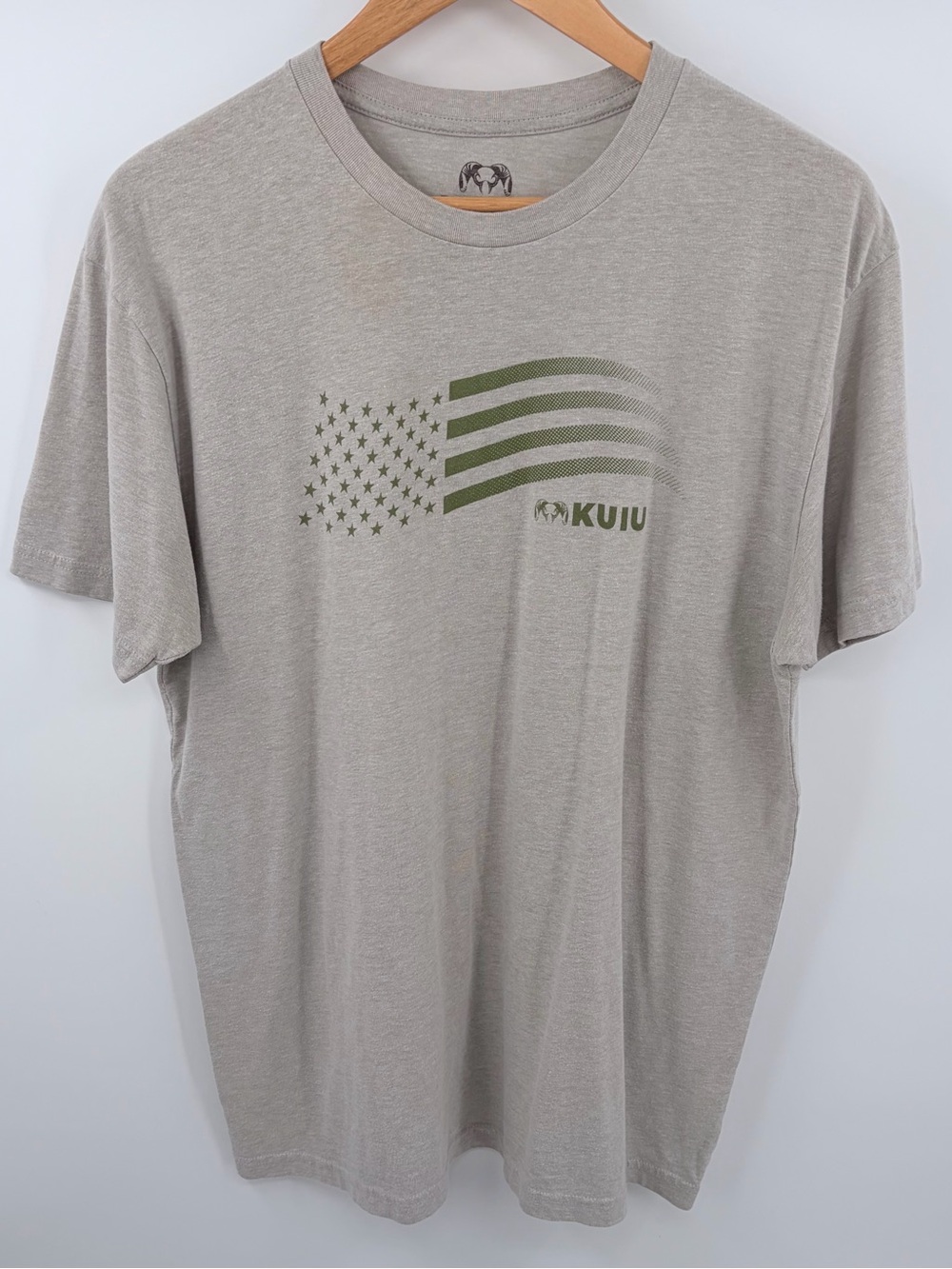 Kuiu crewneck American flag gray graphic tee men’s L patriotic casual